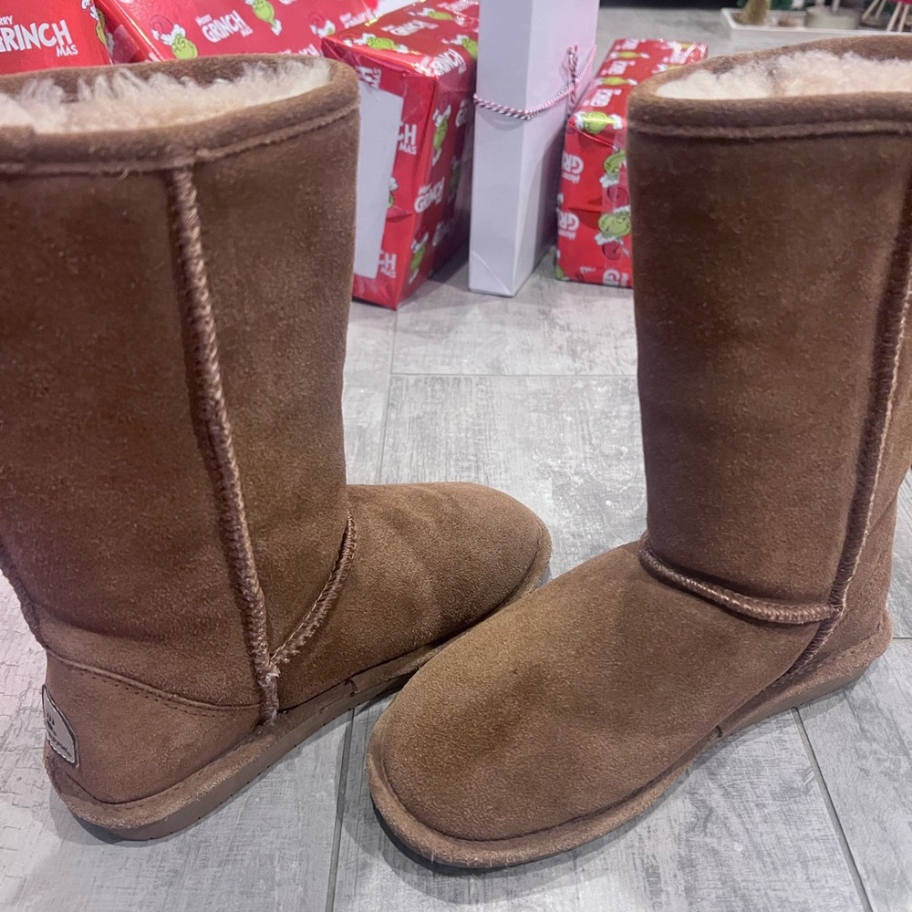 BearPaw Boots Size 6 Tall Womens Tan like New Chestnut - Picture 3 of 4